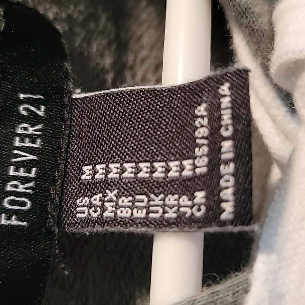 Forever 21 Women's Crop Hoodie - Picture 3 of 5